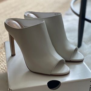 Aldo White Peep Toe Mule 7.5